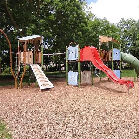 Le Vip Cabourg,200m De La Et De La Promenade Marcel Proust,600m Du Centre, Agreable F2 En Rez De Jardin Apartman