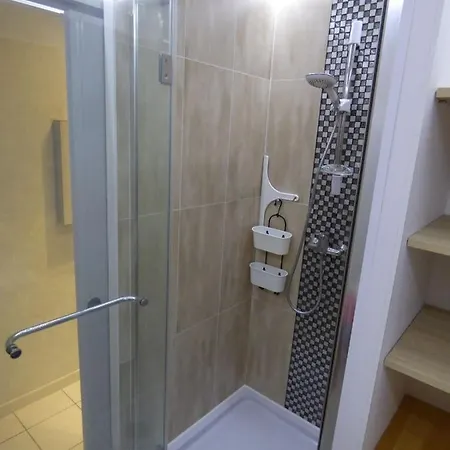 Le Vip Cabourg,200m De La Et De La Promenade Marcel Proust,600m Du Centre, Agreable F2 En Rez De Jardin