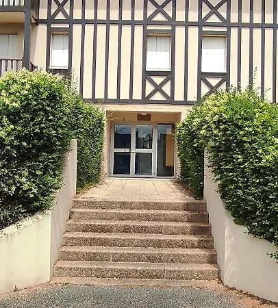 Apartmán Le Vip Cabourg,200m De La Et De La Promenade Marcel Proust,600m Du Centre, Agreable F2 En Rez De Jardin