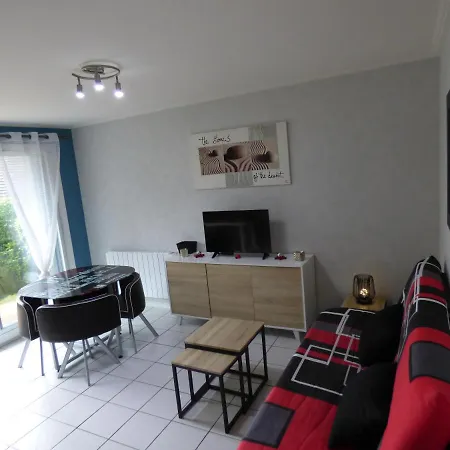 Apartment Le Vip Cabourg,200m De La Et De La Promenade Marcel Proust,600m Du Centre, Agreable F2 En Rez De Jardin *