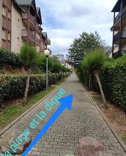 Le Vip Cabourg: Seaside Garden Retreat Near Proust Promenade Cabourg