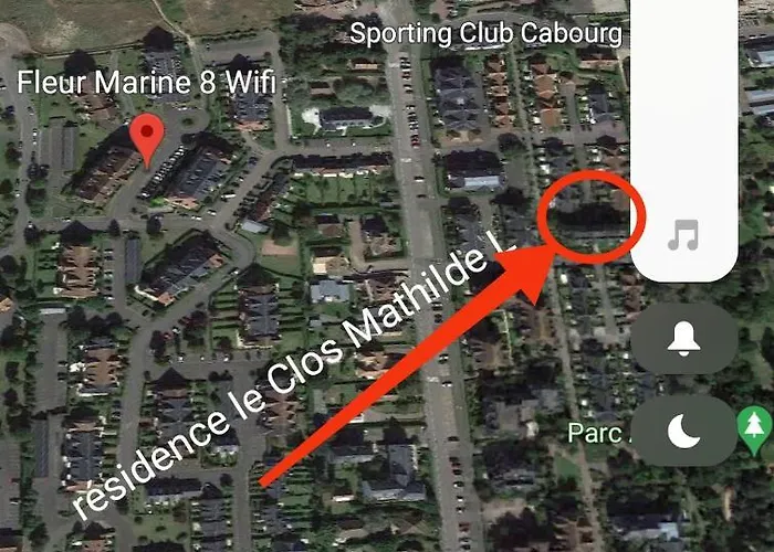 Apartment Le Vip Cabourg: Seaside Garden Retreat Near Proust Promenade *